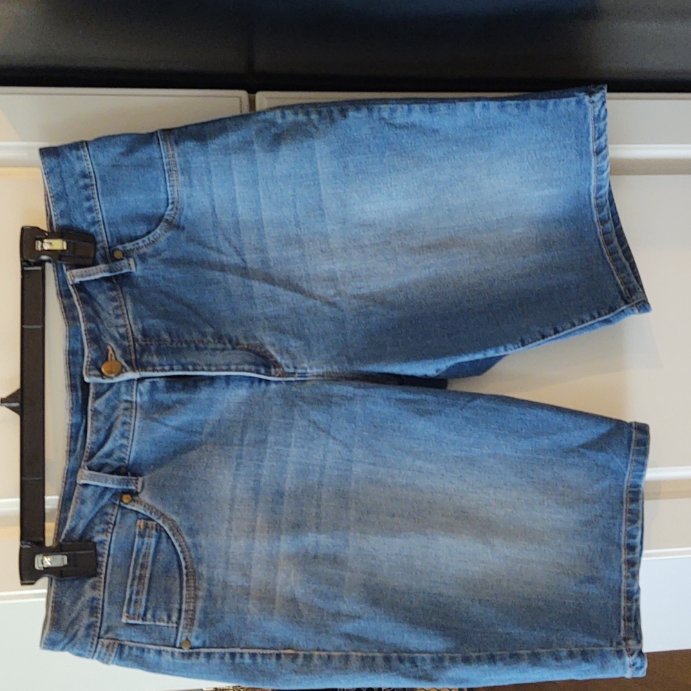 Ladies "D. jeans" blue jean shorts.